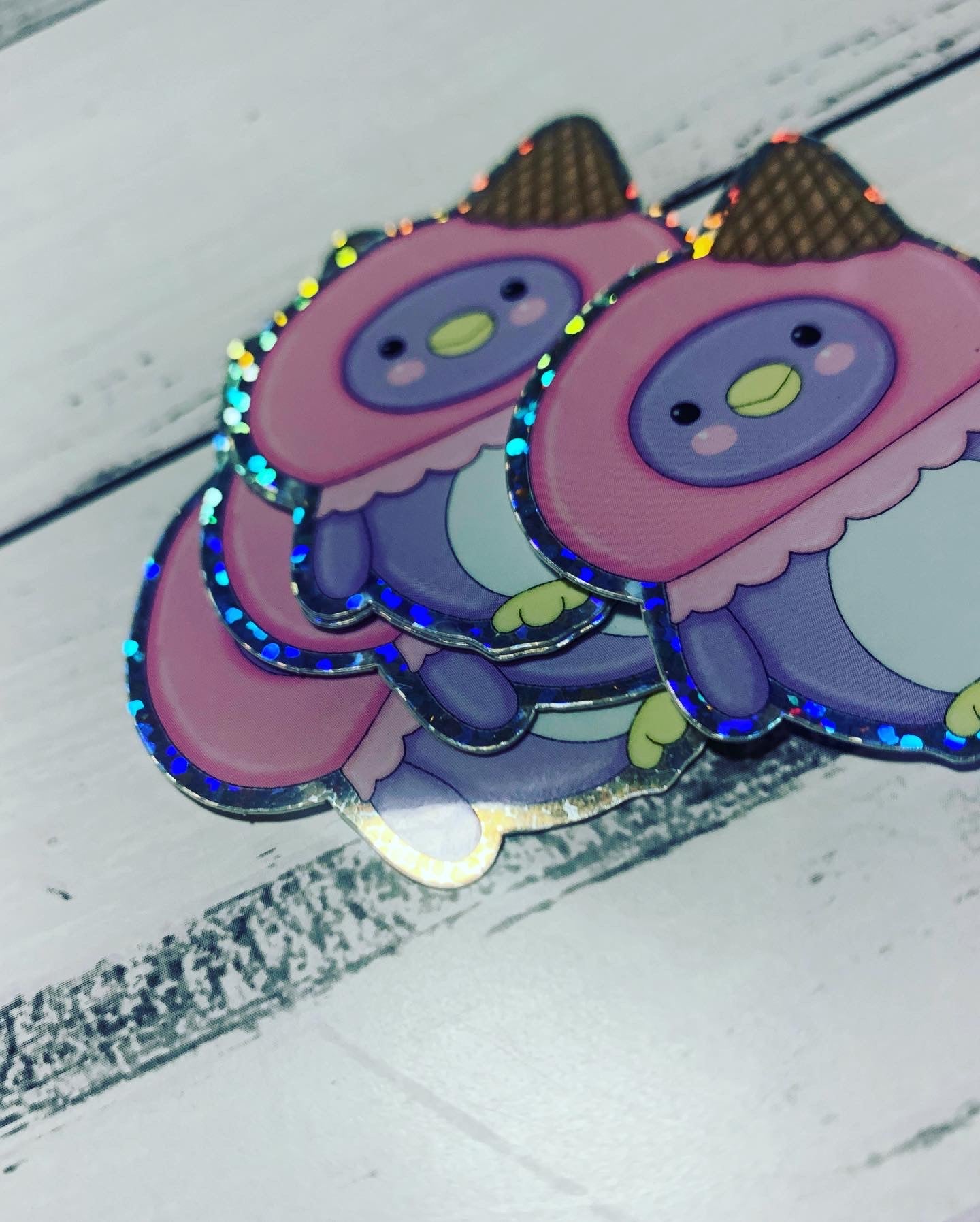 Vinyl Glitter Kawaii Penguin